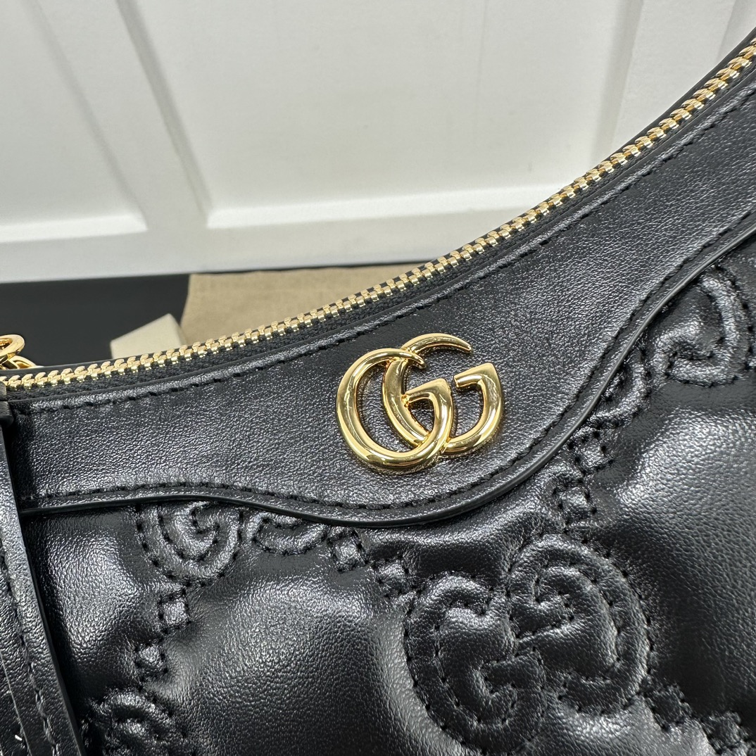 Gucci Hobo Bags